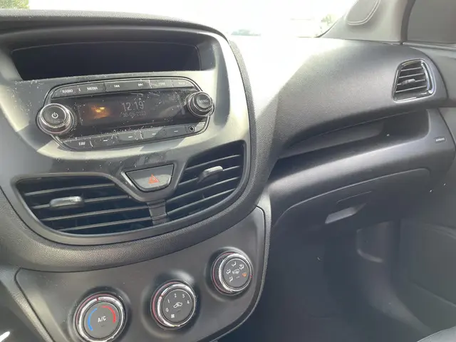 Opel KARL 1.0 ecoFLEX Edition 2016 Benzine 12