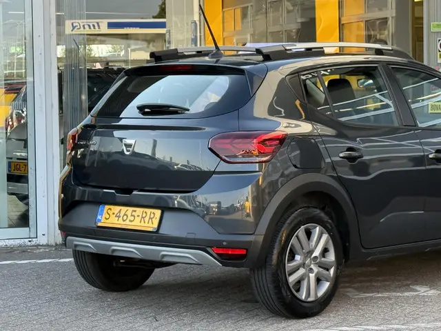 Dacia Sandero Stepway 1.0 TCe 90 Comfort 2023 Benzine 16