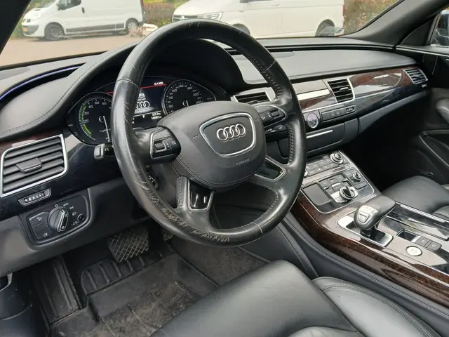 Audi A8 2.0 TFSI Hy. Pro L.+ 2012 Hybride Benzine 19