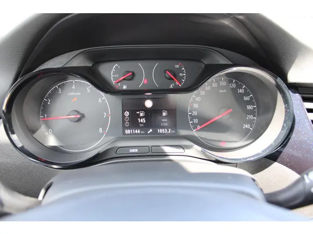 Opel Crossland X 1.2 Turbo 120 Jaar Edition 2020 Benzine 12