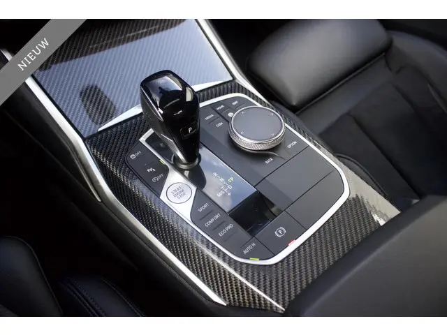 BMW 3 Serie 320i High Executive 2022 Benzine 23