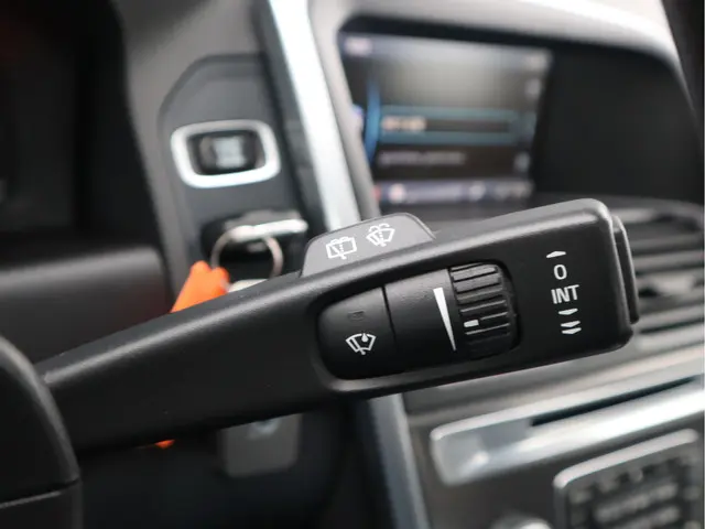 Volvo XC60 2.0 T5 R-Design 2013 Benzine 34