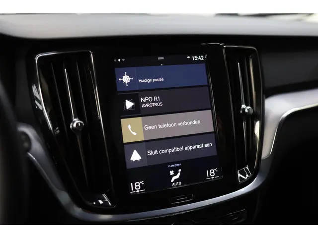 Volvo V60 2.0 T5 Momentum | 2018 Benzine 18
