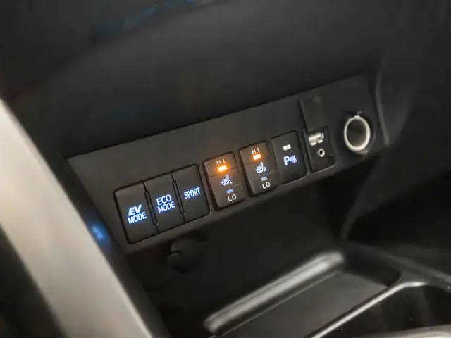 Toyota RAV4 2.5 Hybrid Sport 2016 Hybride Benzine 29