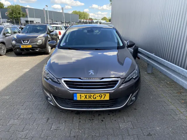 Peugeot 308 SW 1.2 e-THP Première 2014 Benzine 7