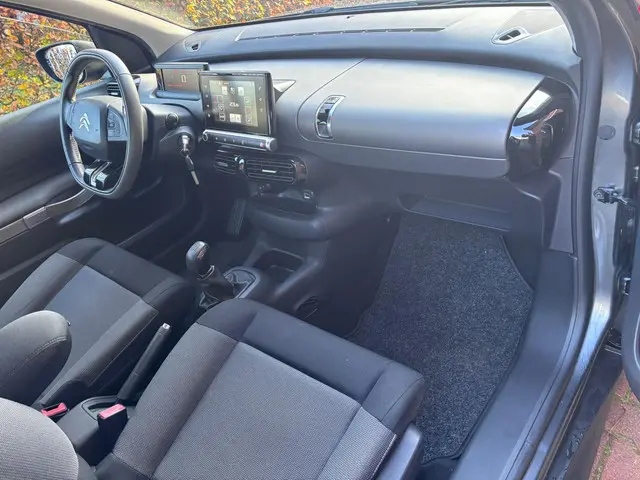 Citroën C4 Cactus 1.2 PureTech Business 2015 Benzine 19