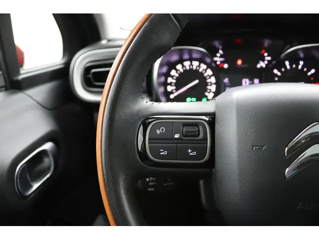 Citroën C3 1.2 PureTech S&S Shine zwart 2017 Benzine 16