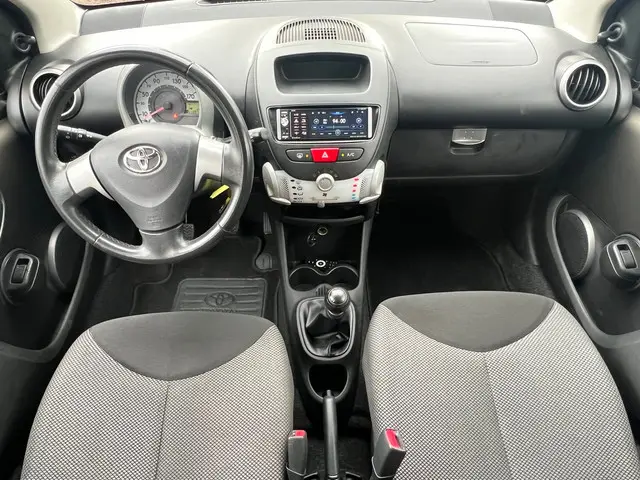 Toyota Aygo 1.0 VVT-i Aspiration NL-AUTO NAP 2012 Benzine 9