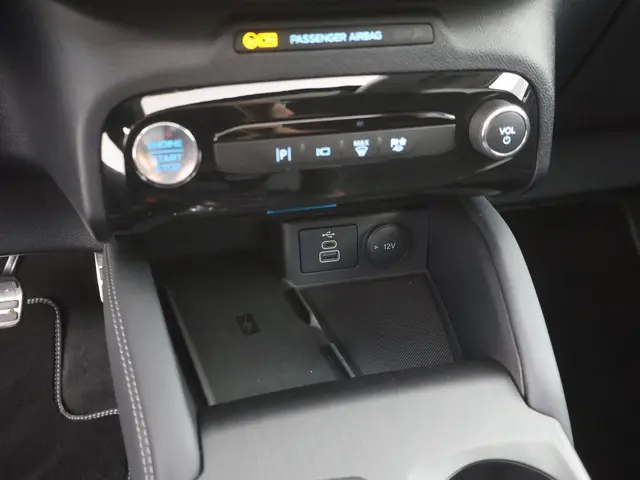 Ford Kuga 2.5 PHEV Active X 2025 Hybride Benzine 22