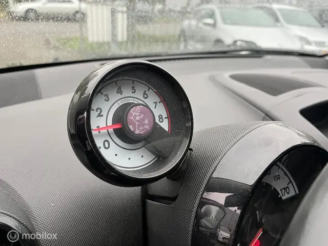 Peugeot 107 1.0 Envy 6/12 m garantie 2013 Benzine 11