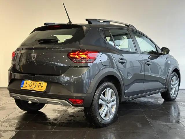 Dacia Sandero Stepway 1.0 TCe 90 Comfort 2021 Benzine 2