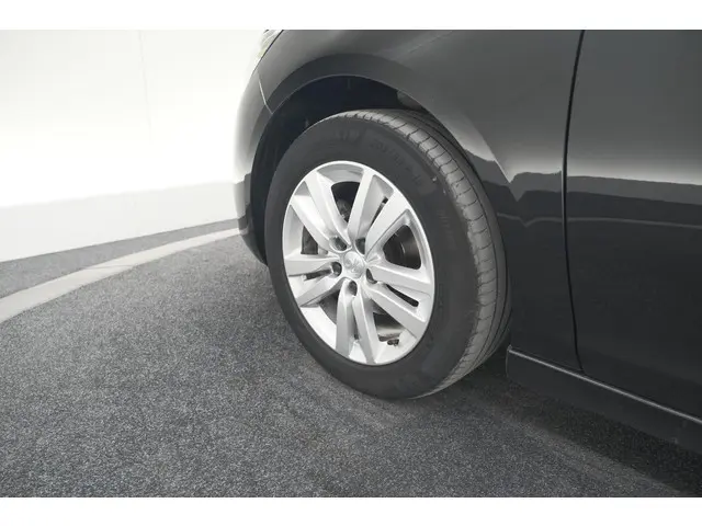 Peugeot 308 PureTech 110 Blue Lease Active 2021 Benzine 19