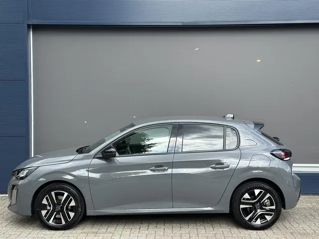 Peugeot 208 1.2 Turbo 100 PK Allure 2024 Benzine 3