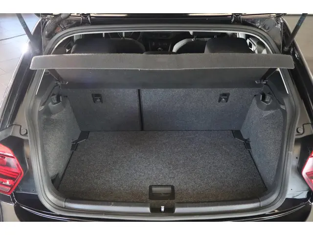Volkswagen Polo 1.0 TSI R-Line Edition 2021 Benzine 12