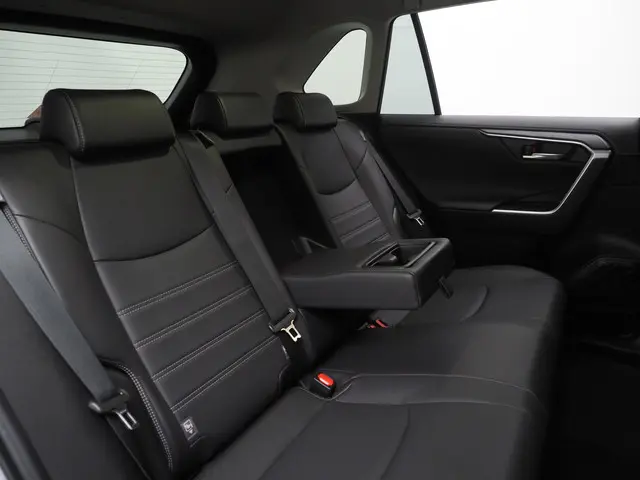 Toyota RAV4 2.5 Hybrid Executive 2024 Hybride Benzine 9