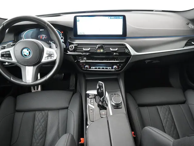 BMW 5 Serie Touring 530e xDrive 2024 Hybride Benzine 4