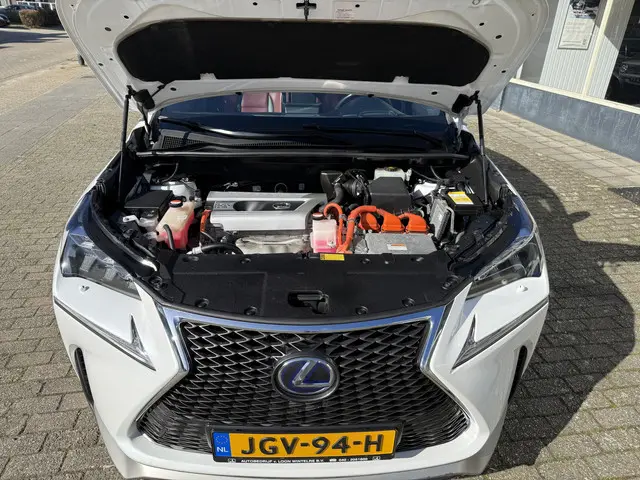 Lexus NX 300h AWD F Sport Line 2014 Hybride Benzine 6