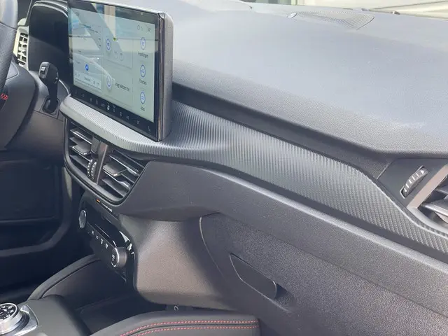 Ford Kuga 2.5 PHEV ST-Line X 2024 Hybride Benzine 38