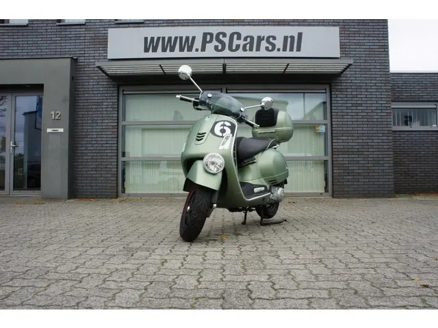 Vespa GTV 300 Sei Giorni LE 2019 Benzine 3