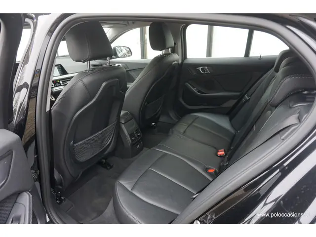 BMW 1 Serie 118i High Exec 2021 Benzine 7