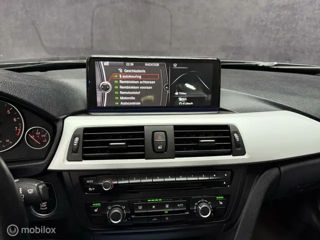 BMW 3 Serie 320i Upgrade Edition 2012 Benzine 21