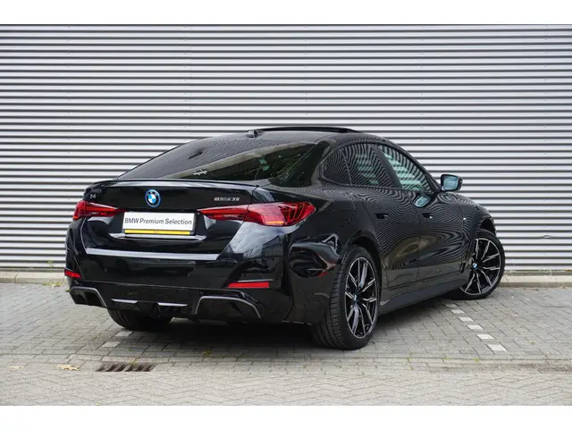 BMW i4 2