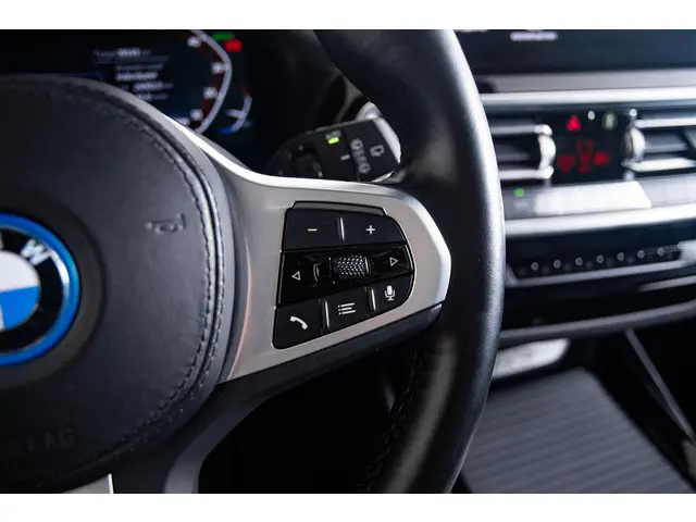 BMW iX3 High Executive 80 kWh 2022 Elektrisch 35