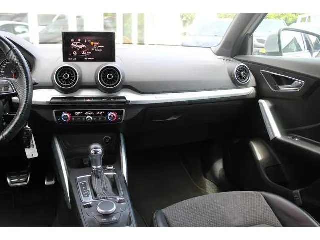 Audi Q2 1.0 TFSI Sport Pro Line S 2018 Benzine 26