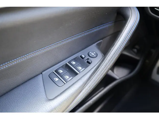 BMW 5 Serie Touring 530i High Executive 2020 Benzine 20