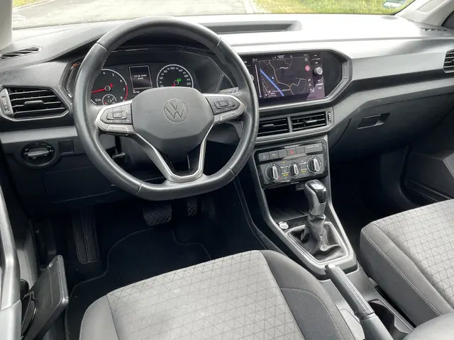 Volkswagen T-Cross 1.0 TSI 110pk Life DSG 2023 Benzine 4