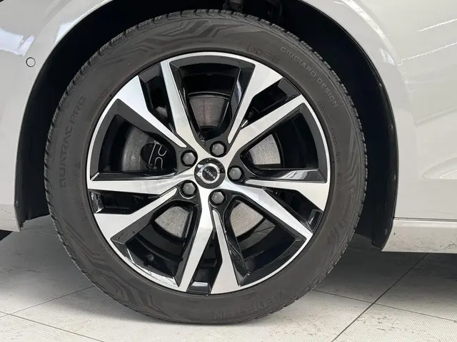 Volvo V60 2.0 B3 Plus Dark 2023 Benzine 25