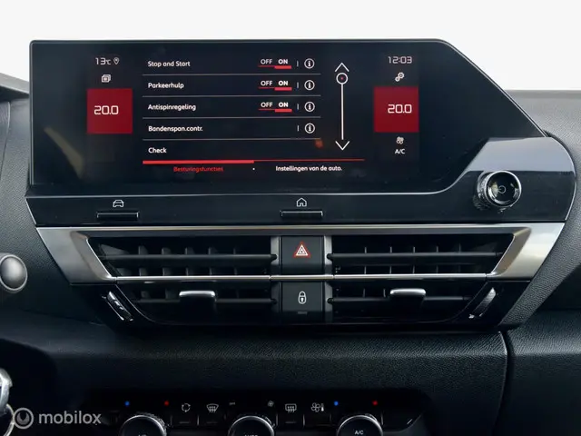 Citroën C4 100pk Feel | Airco | Navi | 2021 Benzine 18