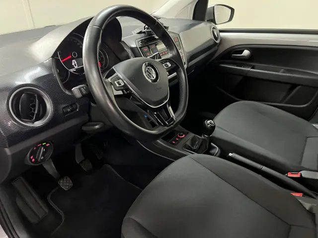 Volkswagen up! 1.0 BMT move up! 2019 Benzine 8