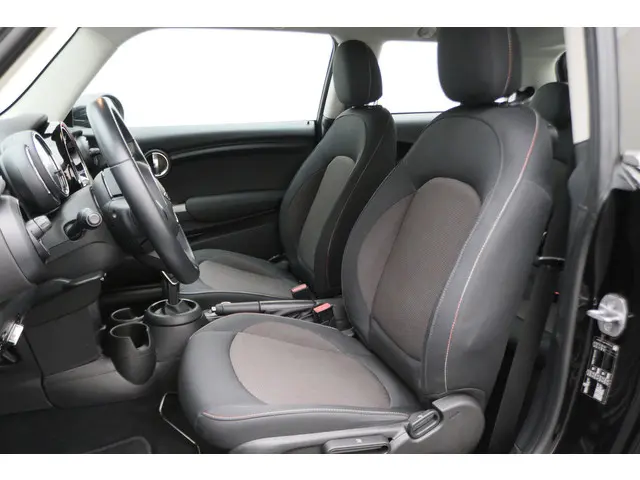 MINI Cooper Mini 1.5 Essential Automaat 2021 Benzine 10