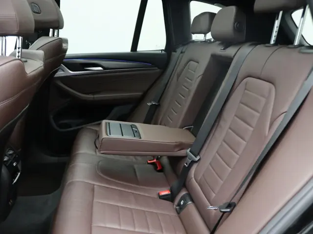 BMW X3 xDrive30e 2023 Hybride Benzine 27