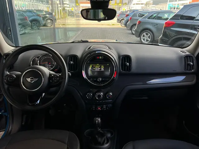 MINI Countryman Mini 1.5 Cooper 2017 Benzine 9