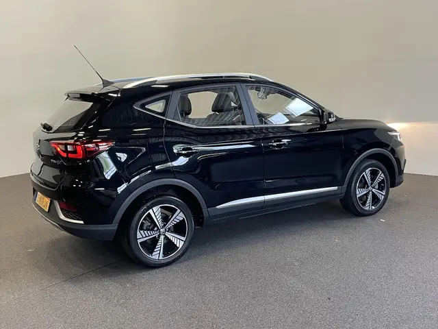 MG ZS EV Luxury 45 kWh 2021 Elektrisch 4