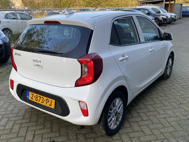 Kia Picanto 1.0 DPi DynamicLine 2024 Benzine 7