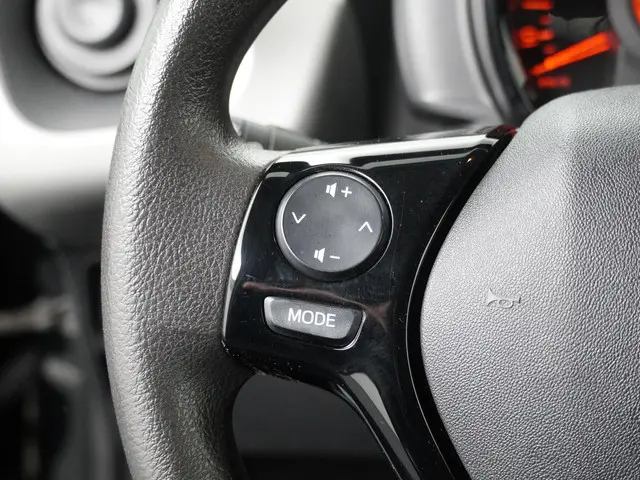 Peugeot 108 1.0 e-VTi Active 2017 Benzine 15