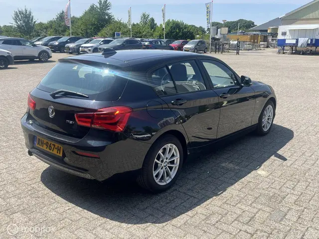 BMW 1 Serie 118i Corporate Lease Executive 2017 Benzine 5
