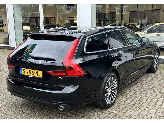 Volvo V90 2.0 T4 Momentum Pro 2020 Benzine 15