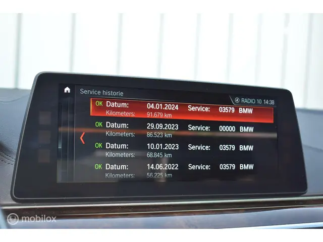 BMW 5 Serie 530i High Executive 2018 Benzine 16