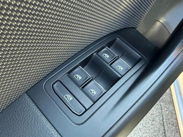 SEAT Ateca 1.4 EcoTSI Xcellence 2017 Benzine 16