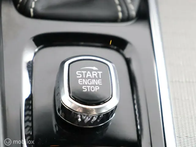Volvo V90 2.0 T4 R-Design | ACC | PILOT | LEER | 2019 Benzine 34