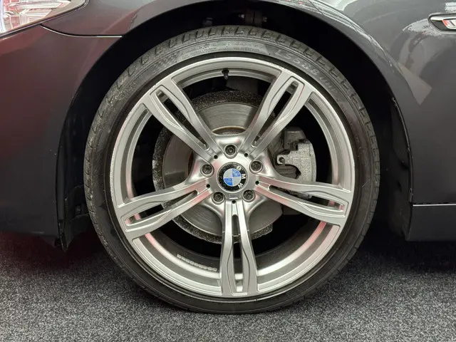 BMW 5 Serie Touring 520i Luxury Edition 2014 Benzine 22