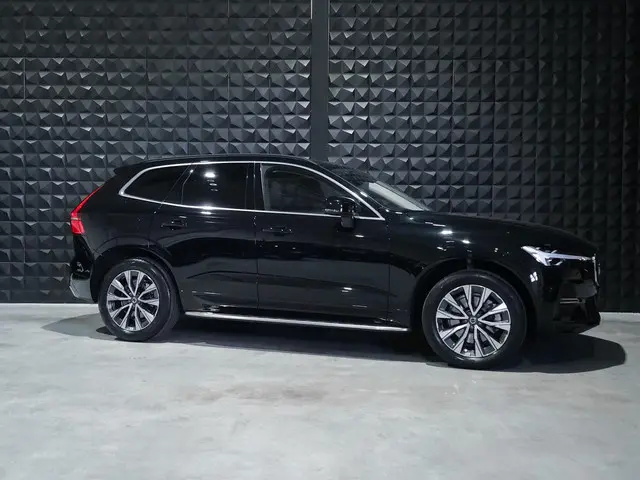 Volvo XC60 2.0 B5 Momentum Business 2022 Benzine 2