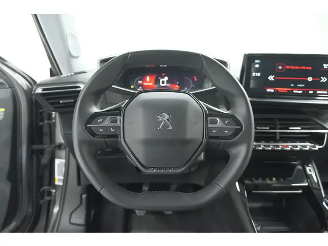 Peugeot 2008 PureTech 102 Allure Pack 2021 Benzine 21