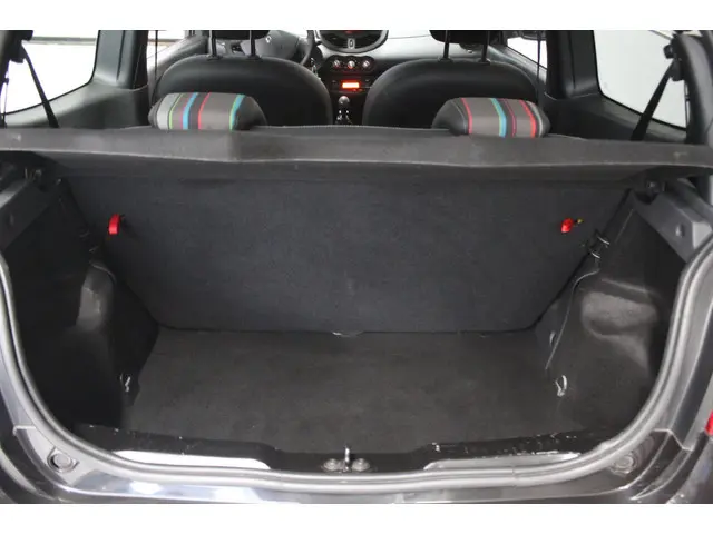 Renault Twingo 1.2 16V Parisienne 2014 Benzine 9