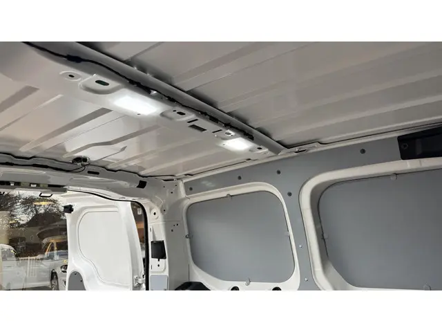 Volkswagen Caddy Cargo 2.0 TDI Trend 2024 Diesel 13