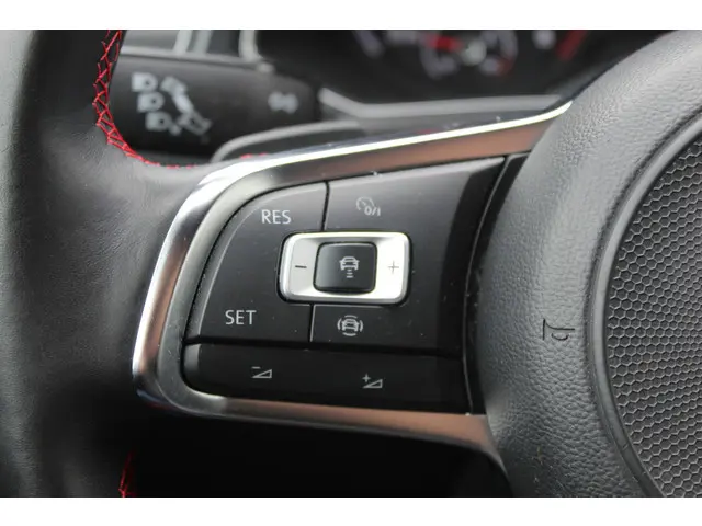 Volkswagen T-Roc 1.5 TSI Sport 2019 Benzine 17